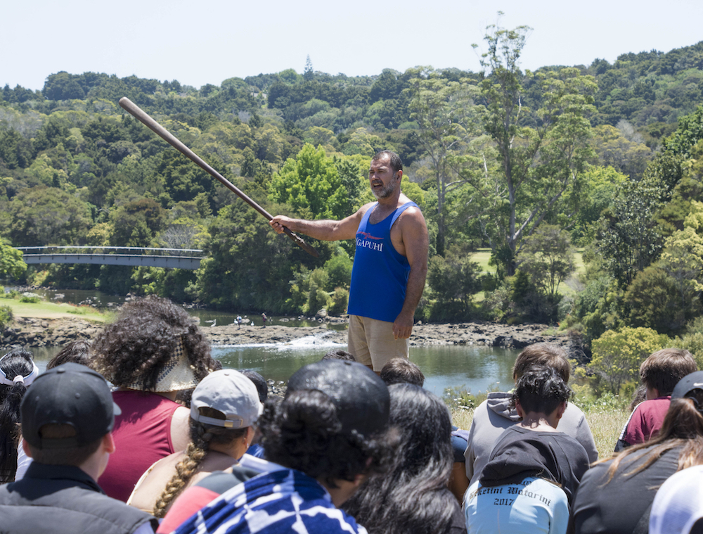 Tamariki learnt about Kororipo Pā from Mātua Kipa Munro