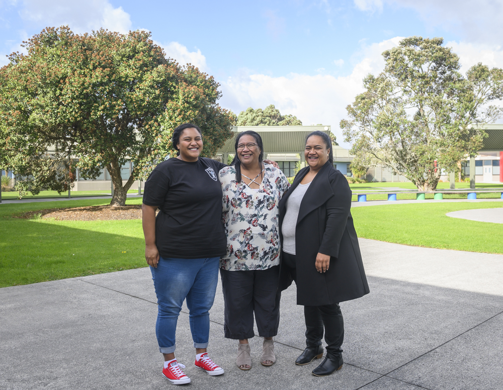 Ariana, Maria and Taasha Toetoe at Korowai Manaaki