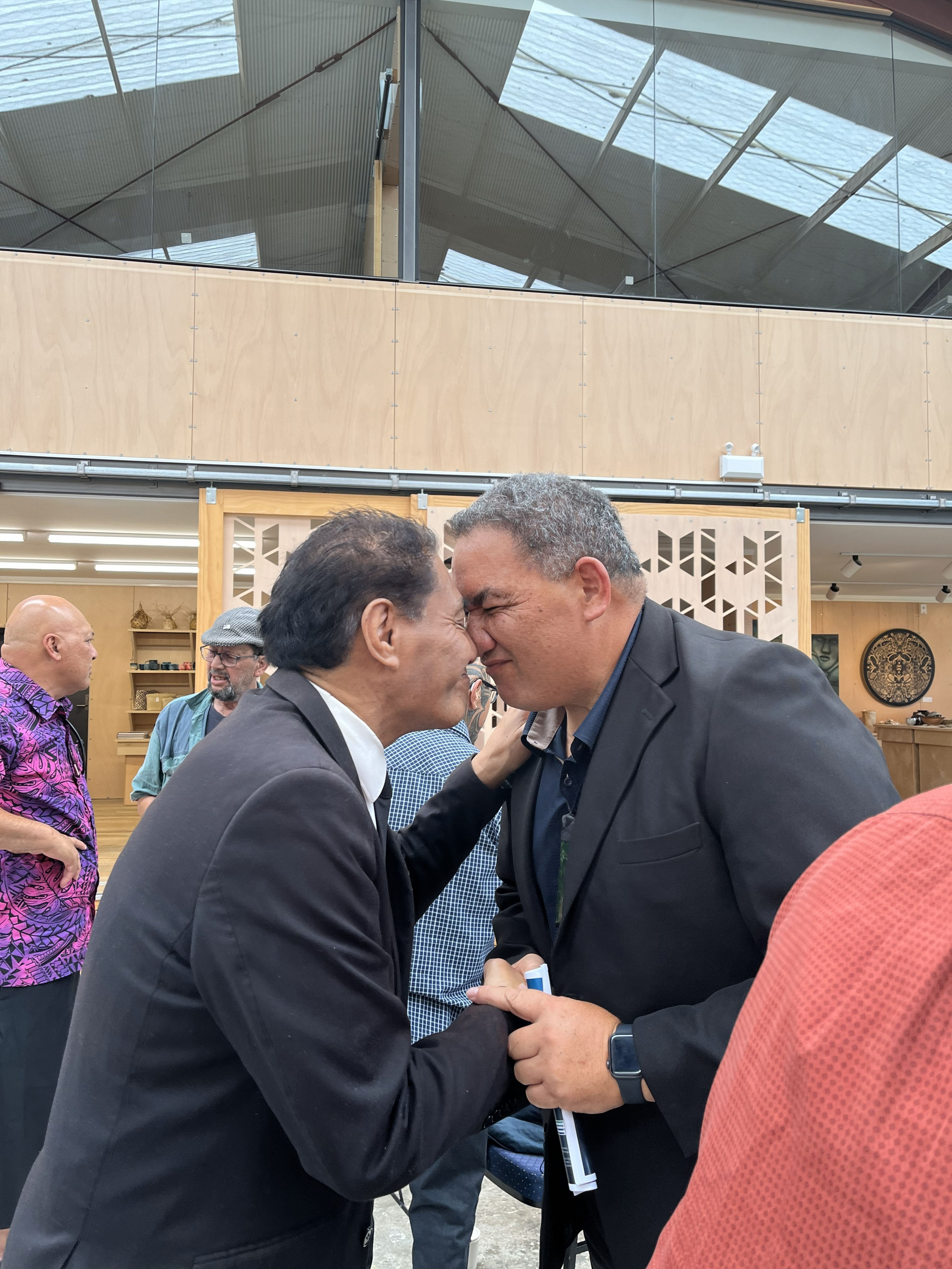 IMAGE 2   TAI TIMU TAI PARI